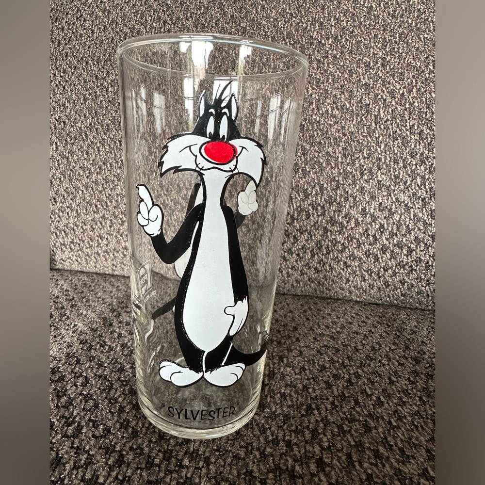 1973 PEPSI Collectors Glass Sylvester